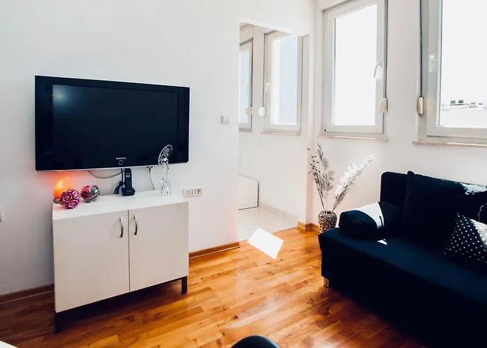 Split - Znjan - Luxury New Apartment On The Beach With Selfcheckin